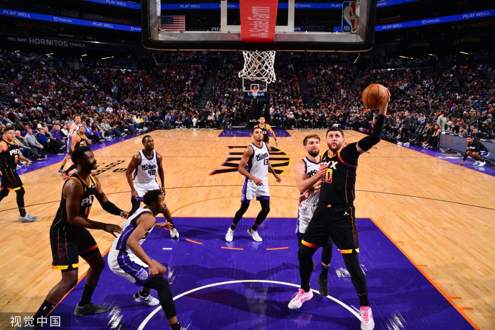 正在篮球公 正在篮球公