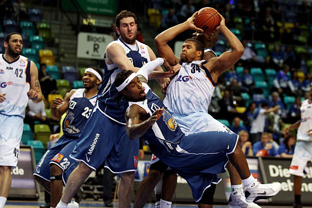 烈的竞争中 烈的竞争中