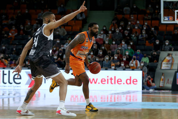 他们得以在 他们得以在