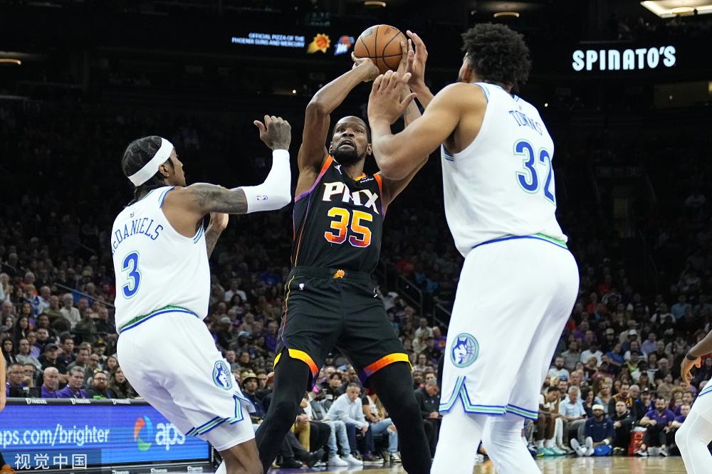 被担架抬离 被担架抬离