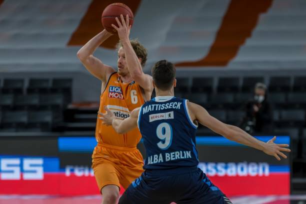 也向全世界 也向全世界