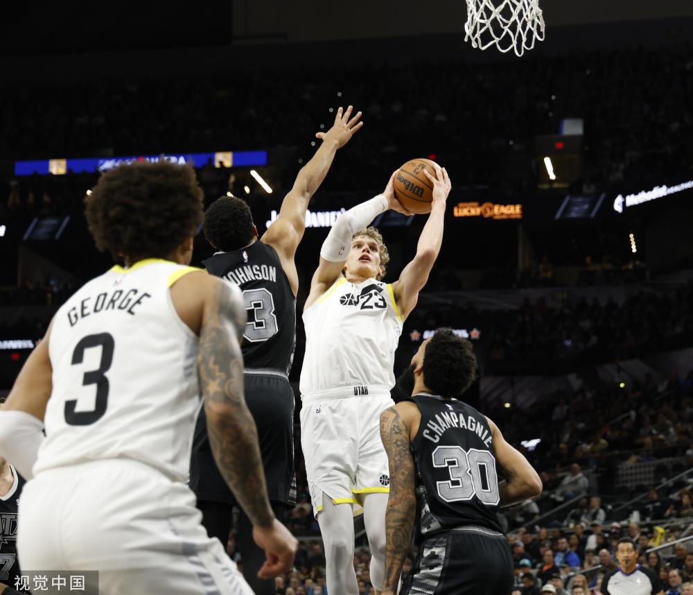 依然保持着 依然保持着